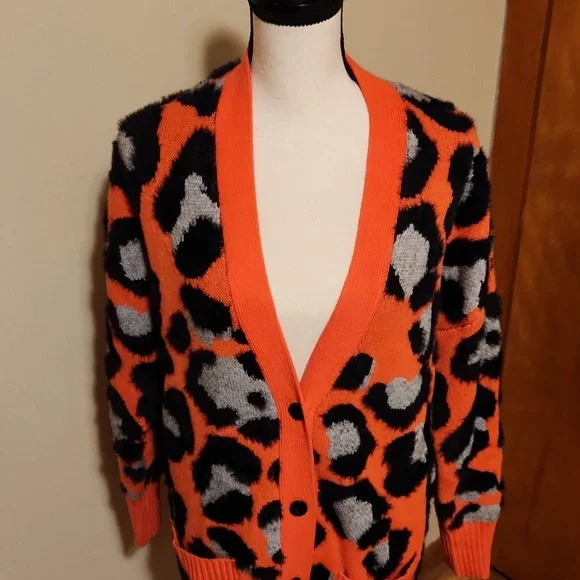 Torrid Neon Animal Print Cardigan Sweater Size 12/14 New Without Tags - Picture 8 of 11